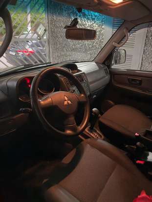 MITSUBISHI-PAJERO TR4-2013