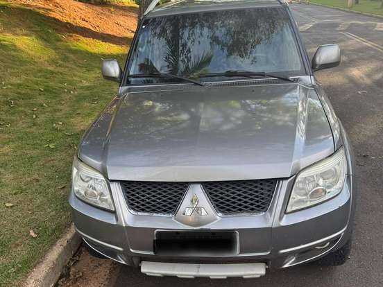 MITSUBISHI-PAJERO TR4-2.0 4X4 16V FLEX 4P MANUAL MITSUBISHI-PAJERO TR4-2011