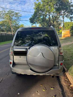 MITSUBISHI-PAJERO TR4-2011