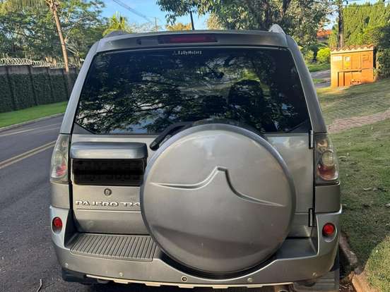 MITSUBISHI-PAJERO TR4-2.0 4X4 16V FLEX 4P MANUAL MITSUBISHI-PAJERO TR4-2011