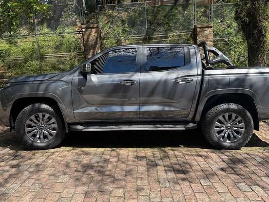 MITSUBISHI-TRITON-2.4 BITURBO DIESEL CD HPE-S 4X4 AUTOMÁTICO MITSUBISHI-TRITON-2025