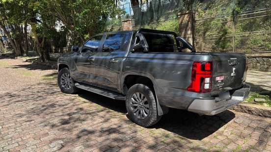 MITSUBISHI-TRITON-2.4 BITURBO DIESEL CD HPE-S 4X4 AUTOMÁTICO MITSUBISHI-TRITON-2025