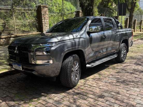 MITSUBISHI-TRITON-2.4 BITURBO DIESEL CD HPE-S 4X4 AUTOMÁTICO MITSUBISHI-TRITON-2025
