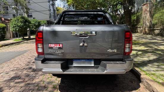 MITSUBISHI-TRITON-2025
