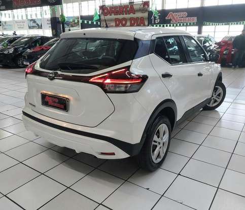 NISSAN-KICKS-2023