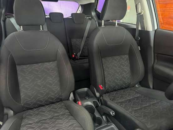 NISSAN-KICKS PLAY-2025