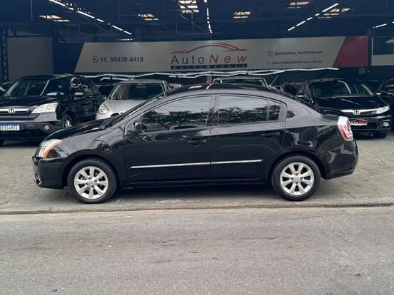 NISSAN-SENTRA-2010