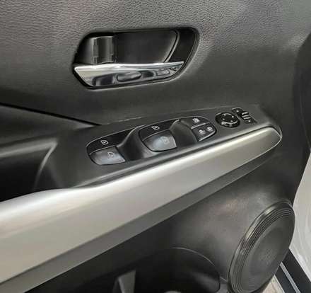 NISSAN-KICKS-2023