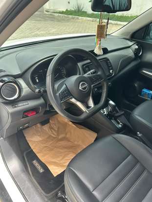 NISSAN-KICKS-2023