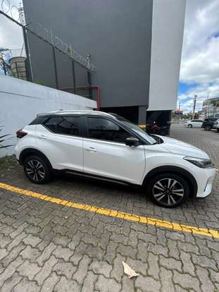 NISSAN-KICKS-2023