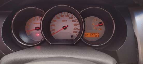 NISSAN-LIVINA-2012
