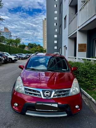 NISSAN-LIVINA-2012