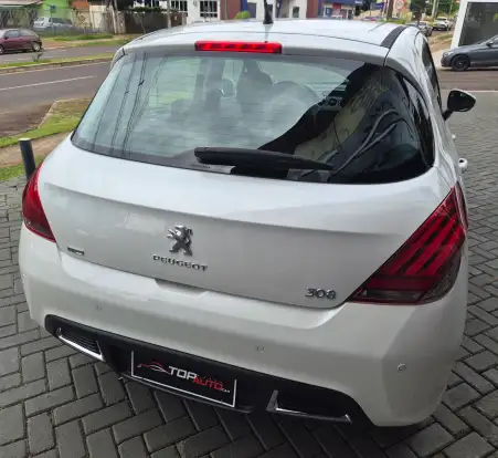 PEUGEOT-308-2018