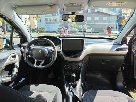 PEUGEOT-2008-2017