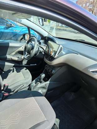 PEUGEOT-2008-2017