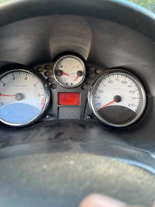 PEUGEOT-207-2011