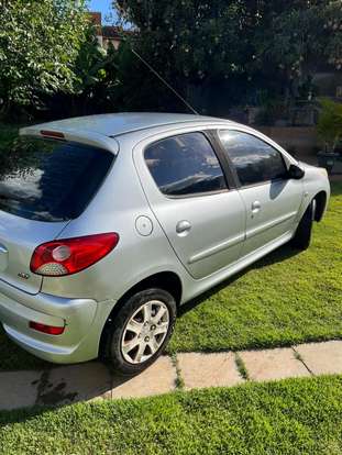 PEUGEOT-207-2011