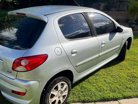 PEUGEOT-207-1.4 XR 8V FLEX 4P MANUAL PEUGEOT-207-2011