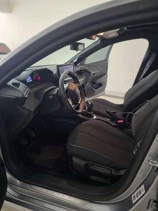 PEUGEOT-208-2024