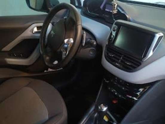PEUGEOT-208-1.6 IN CONCERT 16V FLEX 4P AUTOMÁTICO PEUGEOT-208-2016