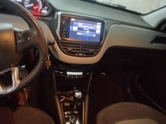 PEUGEOT-208-1.6 IN CONCERT 16V FLEX 4P AUTOMÁTICO PEUGEOT-208-2016