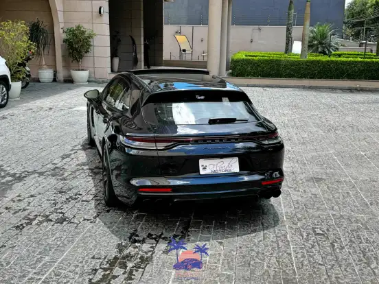 PORSCHE-PANAMERA-2023