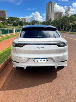 PORSCHE-CAYENNE-2023