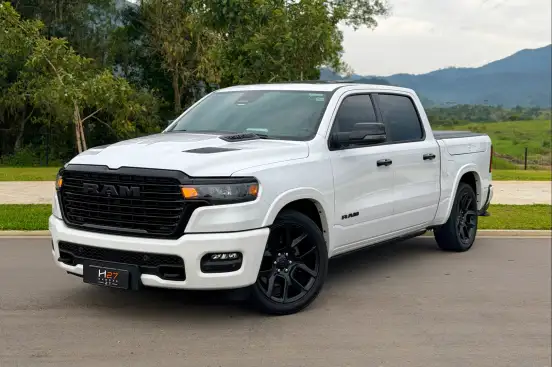 RAM-1500-3.0 HURRICANE 6 BITURBO GASOLINA LARAMIE NIGHT EDITION CD 4X4 AUTOMÁTICO RAM-1500-2025
