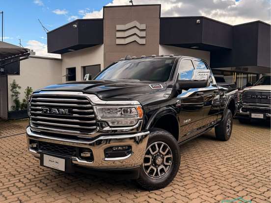 RAM-3500-6.7 I6 TURBO DIESEL LIMITED LONGHORN CD 4X4 AUTOMÁTICO RAM-3500-2024