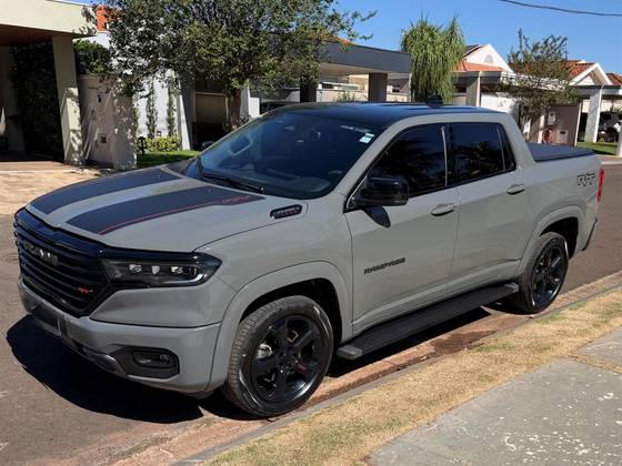 RAM RAMPAGE 2.0 HURRICANE 4 TURBO GASOLINA R/T 4X4 AUTOMÁTICO
