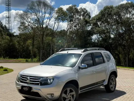 RENAULT-DUSTER-2.0 DYNAMIQUE 4X2 16V FLEX 4P AUTOMÁTICO RENAULT-DUSTER-2013