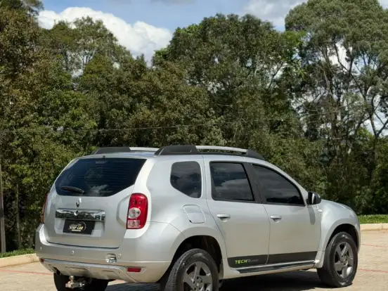 RENAULT-DUSTER-2.0 DYNAMIQUE 4X2 16V FLEX 4P AUTOMÁTICO RENAULT-DUSTER-2013