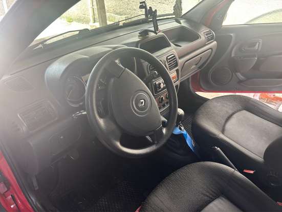 RENAULT-CLIO-2012