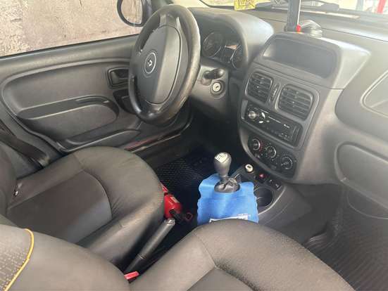 RENAULT-CLIO-2012