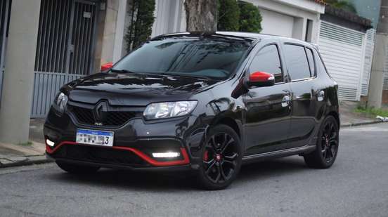 RENAULT-SANDERO-2017