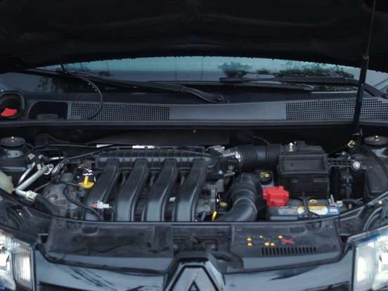 RENAULT-SANDERO-2.0 16V HI-FLEX RS RACING SPIRIT MANUAL RENAULT-SANDERO-2017