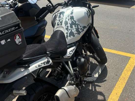 ROYAL ENFIELD-HIMALAYAN 450 KAMET WHITE ROYAL ENFIELD-HIMALAYAN 450 KAMET WHITE-2025