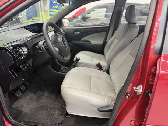 TOYOTA-ETIOS-1.5 XS SEDAN 16V FLEX 4P MANUAL TOYOTA-ETIOS-2014