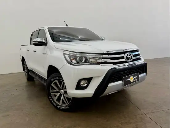 TOYOTA-HILUX-2016