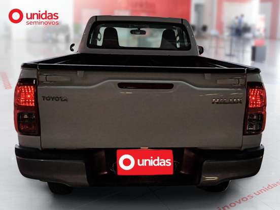 TOYOTA-HILUX-2.8 D-4D TURBO DIESEL CS 4X4 MANUAL TOYOTA-HILUX-2024