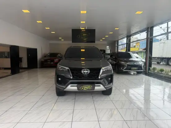TOYOTA-HILUX SW4-2.8 D-4D TURBO DIESEL SRX 7L 4X4 AUTOMÁTICO TOYOTA-HILUX SW4-2021