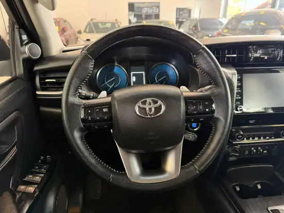 TOYOTA-HILUX SW4-2021