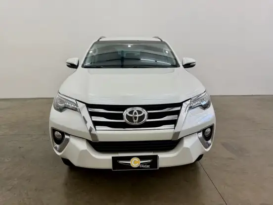 TOYOTA-HILUX SW4-2016