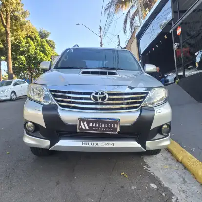 TOYOTA-HILUX SW4-2012