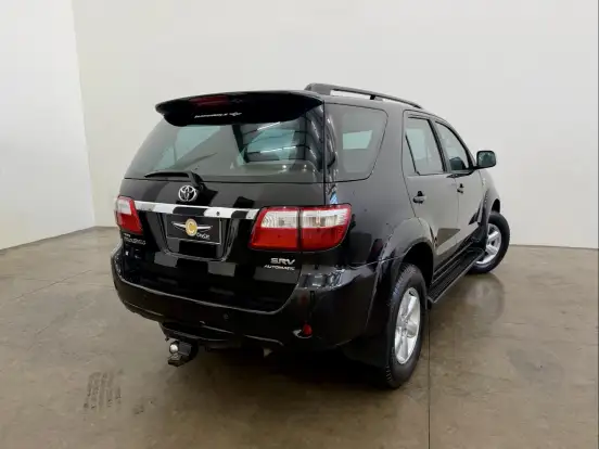 TOYOTA-HILUX SW4-3.0 SRV 4X4 7 LUGARES 16V TURBO INTERCOOLER DIESEL 4P AUTOMÁTICO TOYOTA-HILUX SW4-2011