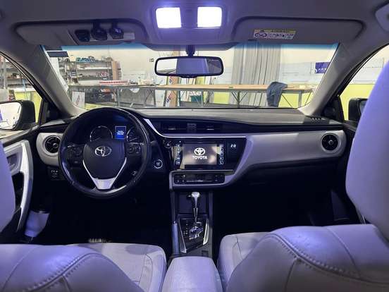 TOYOTA-COROLLA-2018