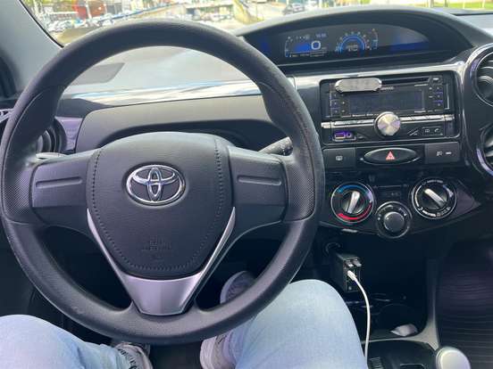TOYOTA-ETIOS-2016