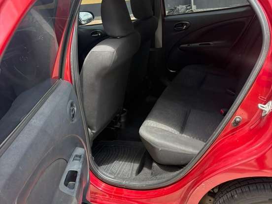 TOYOTA-ETIOS-1.3 X 16V FLEX 4P MANUAL TOYOTA-ETIOS-2015