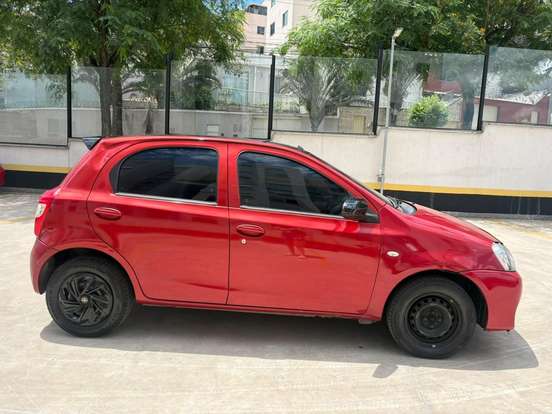 TOYOTA-ETIOS-1.3 X 16V FLEX 4P MANUAL TOYOTA-ETIOS-2015