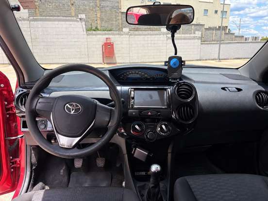 TOYOTA-ETIOS-1.3 X 16V FLEX 4P MANUAL TOYOTA-ETIOS-2015
